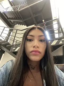 Snapshot of Effy_Bonny chatting on February 17, 2025, 5:32 pm Effy Bonny online show from February 17, 2025, 5:32 pm