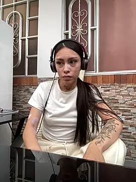 Snapshot of Effy_Bonny chatting on September 18, 2025, 4:09 pm Effy Bonny online show from September 18, 2025, 4:09 pm
