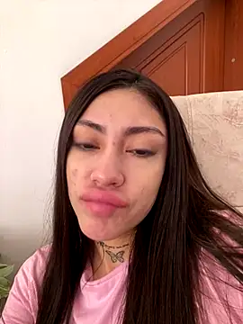 Snapshot of Effy_Bonny chatting on October 12, 2025, 3:00 pm Effy Bonny online show from October 12, 2025, 3:00 pm