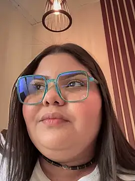 Snapshot of _Shara_Handal_ chatting on March 18, 2025, 8:36 am Shara Handal online show from March 18, 2025, 8:36 am