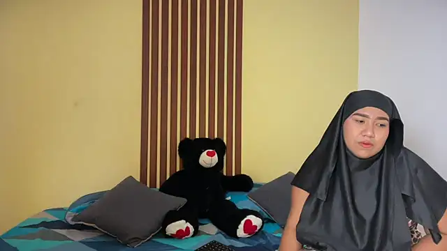  Shara Handal  online show from March 14, 2026, 7:03 am