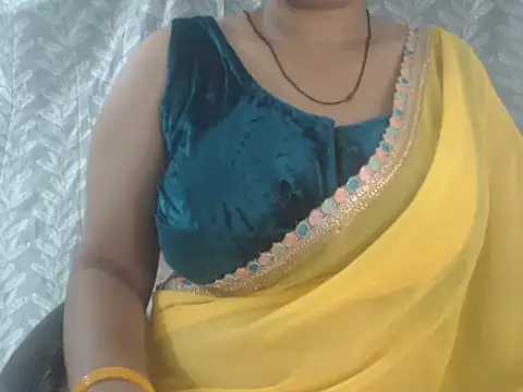 Snapshot of cute-priy chatting on July 4, 2026, 4:29 am cute-priy online show from July 4, 2026, 4:29 am