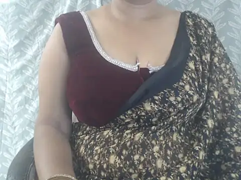 Snapshot of cute-priy chatting on July 10, 2026, 5:34 am cute-priy online show from July 10, 2026, 5:34 am
