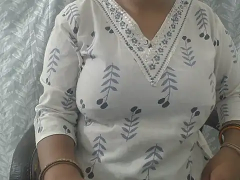 Snapshot of cute-priy chatting on July 12, 2026, 3:08 am cute-priy online show from July 12, 2026, 3:08 am