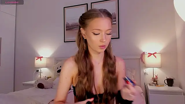 diana nier online show from April 13, 2026, 7:19 pm