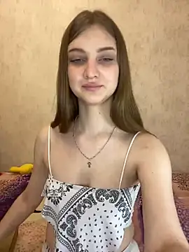 MollyDolle online show from December 16, 2024, 10:24 pm