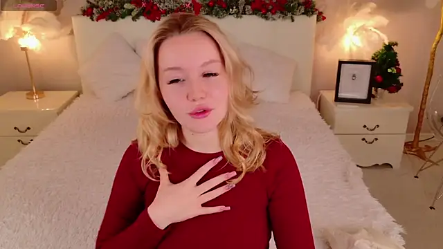 Snapshot of AliceMorr chatting on December 13, 2024, 7:47 am AliceMorr online show from December 13, 2024, 7:47 am