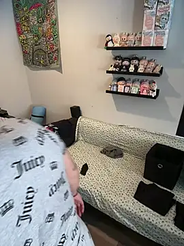 ThicBunz online show from March 2, 2026, 5:20 pm