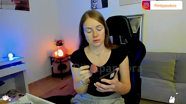 Piinkpandora online show from February 22, 2026, 8:51 pm