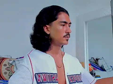 Snapshot of david__johnson372 chatting on September 18, 2025, 1:24 pm david  johnson372 online show from September 18, 2025, 1:24 pm