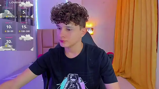 Nathan Bluee online show from December 10, 2024, 7:32 pm