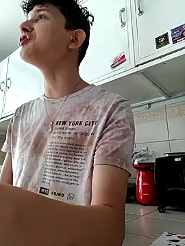 Nathan Bluee online show from January 5, 2025, 1:47 pm