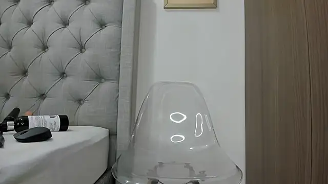 Snapshot of Carolina_love19 chatting on December 23, 2024, 5:43 pm Carolina love19 online show from December 23, 2024, 5:43 pm