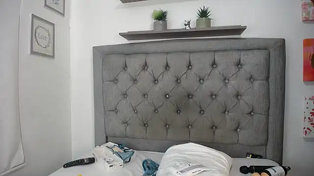 Snapshot of Carolina_love19 chatting on January 6, 2025, 5:49 pm Carolina love19 online show from January 6, 2025, 5:49 pm