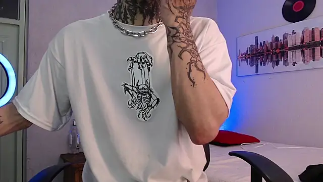 Snapshot of Andy_bapho chatting on December 31, 2024, 2:14 pm Andy bapho online show from December 31, 2024, 2:14 pm