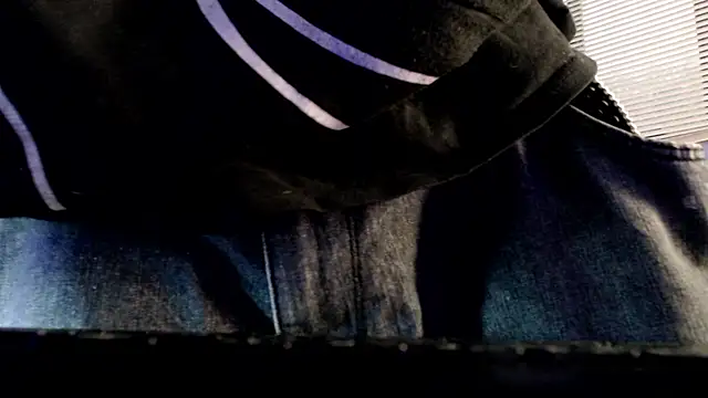 Snapshot of Andy_bapho chatting on October 7, 2025, 2:14 pm Andy bapho online show from October 7, 2025, 2:14 pm