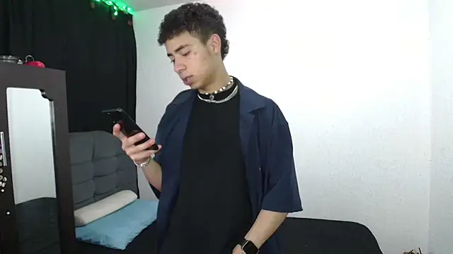 Snapshot of sexybat_twink chatting on January 20, 2025, 12:57 am sexybat twink online show from January 20, 2025, 12:57 am