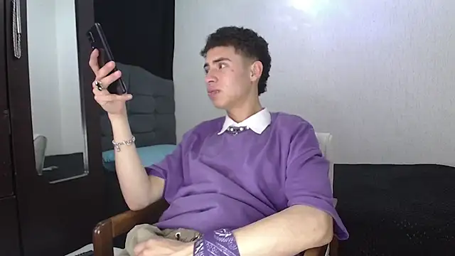 Snapshot of sexybat_twink chatting on January 31, 2025, 7:51 pm sexybat twink online show from January 31, 2025, 7:51 pm