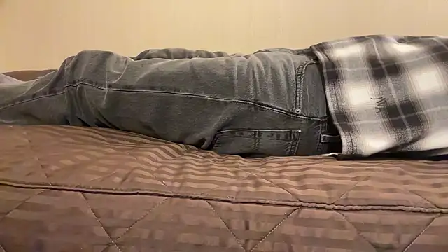 atom0407 online show from March 25, 2026, 4:57 pm