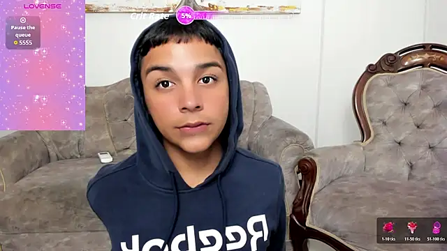 Snapshot of Seductivo_jr chatting on June 21, 2026, 5:21 am Seductivo jr online show from June 21, 2026, 5:21 am