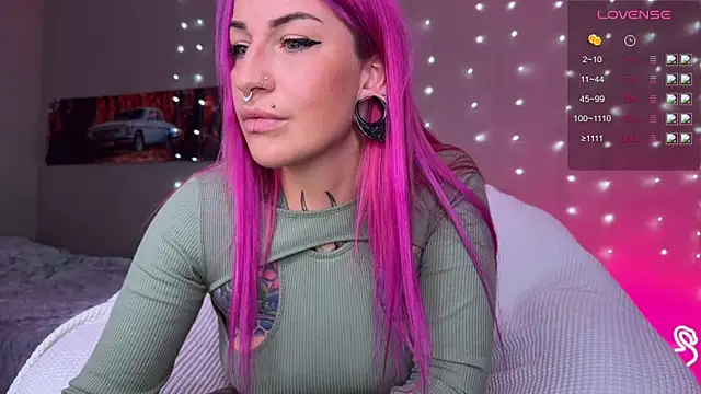 Snapshot of Tanya_Acid chatting on July 19, 2026, 8:18 am Tanya Acid online show from July 19, 2026, 8:18 am