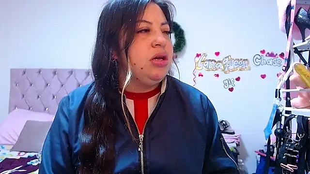 lanaqueen699 online show from March 6, 2026, 12:12 pm