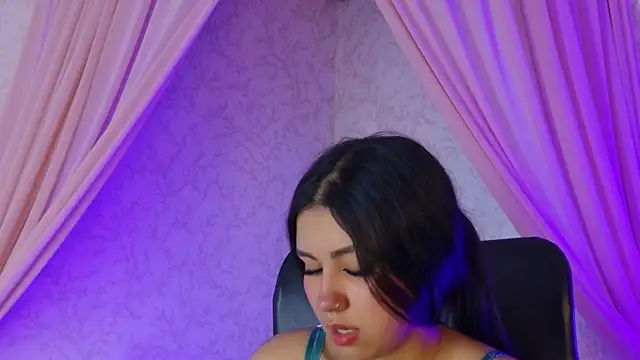 Larabrooks online show from May 26, 2026, 7:10 pm