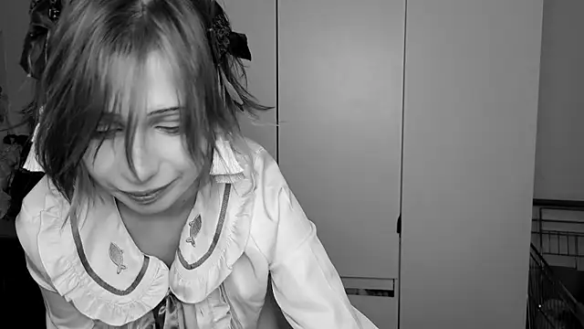 Moon Lollie  online show from November 22, 2025, 11:04 pm