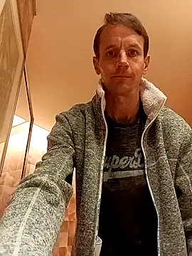 outdoorfun22 online show from April 18, 2026, 12:53 pm