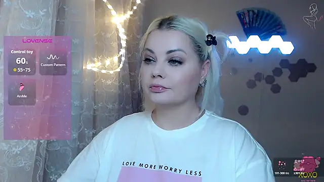 JewellKiss7 online show from December 1, 2025, 4:12 pm