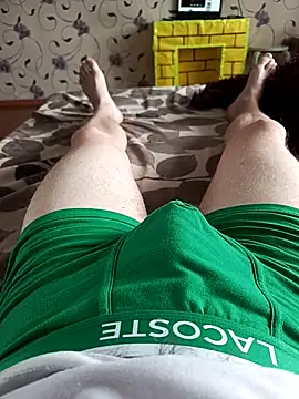 red red00 online show from March 19, 2025, 10:44 am