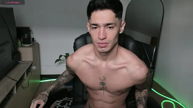 Damon  333 online show from December 22, 2025, 9:12 pm