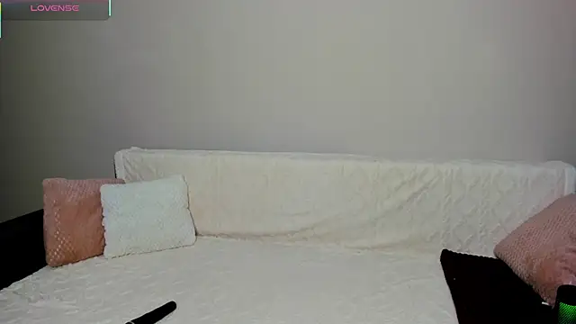 Snapshot of -Sacura- chatting on November 23, 2025, 4:07 pm -Sacura- online show from November 23, 2025, 4:07 pm