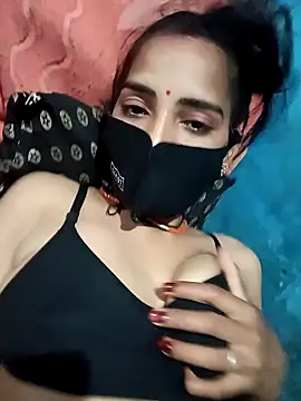 Poojashrma33 online show from February 14, 2025, 6:19 pm