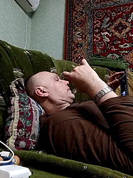 Pineapple04 online show from February 27, 2026, 5:57 pm