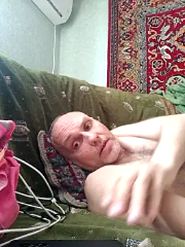 Snapshot of Pineapple04 chatting on March 6, 2026, 11:28 am Pineapple04 online show from March 6, 2026, 11:28 am