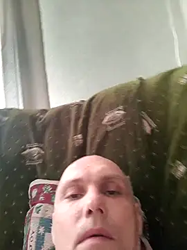 Snapshot of Pineapple04 chatting on March 11, 2026, 4:40 am Pineapple04 online show from March 11, 2026, 4:40 am