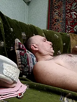 Snapshot of Pineapple04 chatting on March 26, 2026, 8:25 pm Pineapple04 online show from March 26, 2026, 8:25 pm