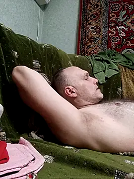 Snapshot of Pineapple04 chatting on March 28, 2026, 7:02 pm Pineapple04 online show from March 28, 2026, 7:02 pm