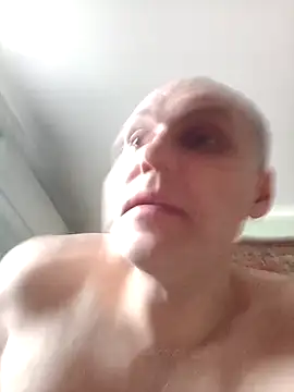 Snapshot of Pineapple04 chatting on March 31, 2026, 6:14 am Pineapple04 online show from March 31, 2026, 6:14 am