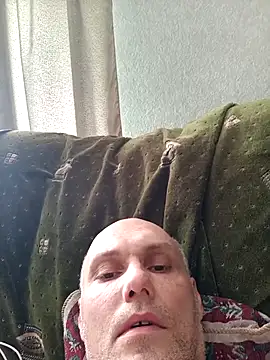 Snapshot of Pineapple04 chatting on April 4, 2026, 7:39 am Pineapple04 online show from April 4, 2026, 7:39 am