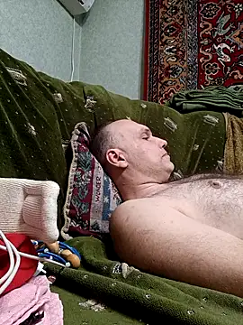 Snapshot of Pineapple04 chatting on April 5, 2026, 8:17 pm Pineapple04 online show from April 5, 2026, 8:17 pm