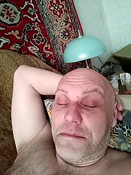 Snapshot of Pineapple04 chatting on April 12, 2026, 4:28 am Pineapple04 online show from April 12, 2026, 4:28 am