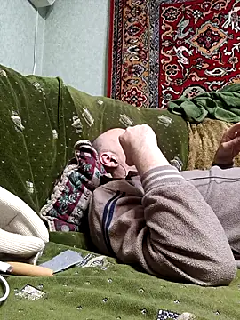 Snapshot of Pineapple04 chatting on April 12, 2026, 5:18 pm Pineapple04 online show from April 12, 2026, 5:18 pm