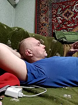 Snapshot of Pineapple04 chatting on April 13, 2026, 6:24 pm Pineapple04 online show from April 13, 2026, 6:24 pm