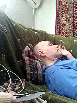 Snapshot of Pineapple04 chatting on April 15, 2026, 7:59 am Pineapple04 online show from April 15, 2026, 7:59 am