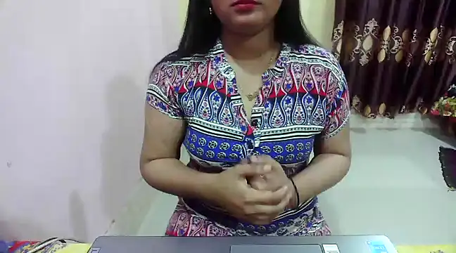 Snapshot of LovelyRose69 chatting on December 29, 2024, 5:44 pm LovelyRose69 online show from December 29, 2024, 5:44 pm