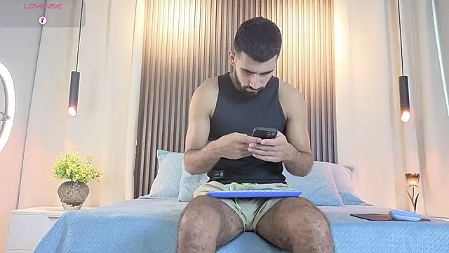 Ethan  Walker online show from April 5, 2026, 2:03 pm