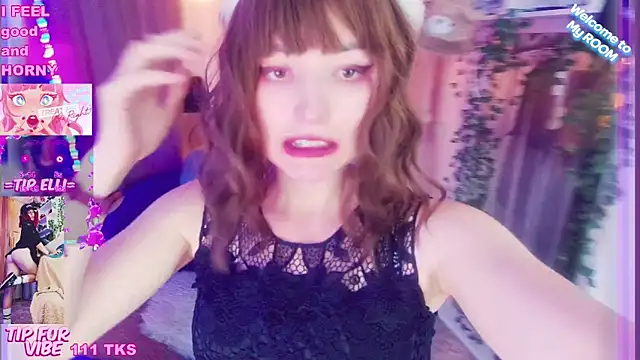 Snapshot of Toxic_Ellies chatting on December 6, 2024, 11:00 am Toxic Ellies online show from December 6, 2024, 11:00 am