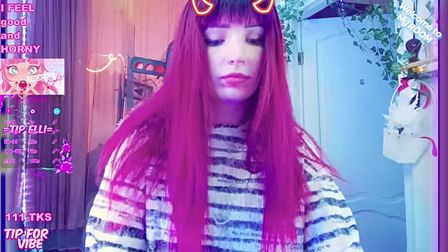 Snapshot of Toxic_Ellies chatting on December 14, 2024, 1:49 pm Toxic Ellies online show from December 14, 2024, 1:49 pm